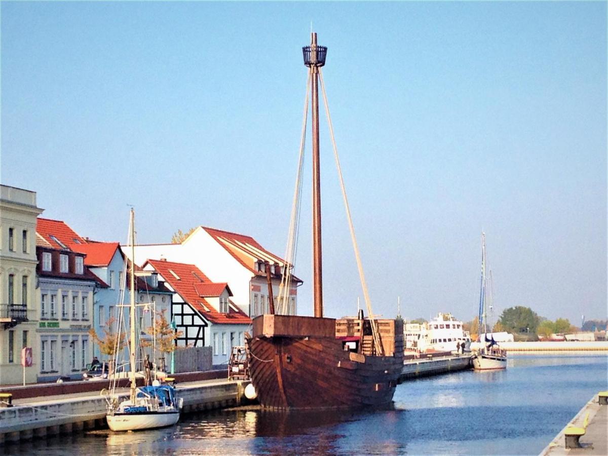 Fischerhaus Godewind 60 Qm Altwarp Экстерьер фото