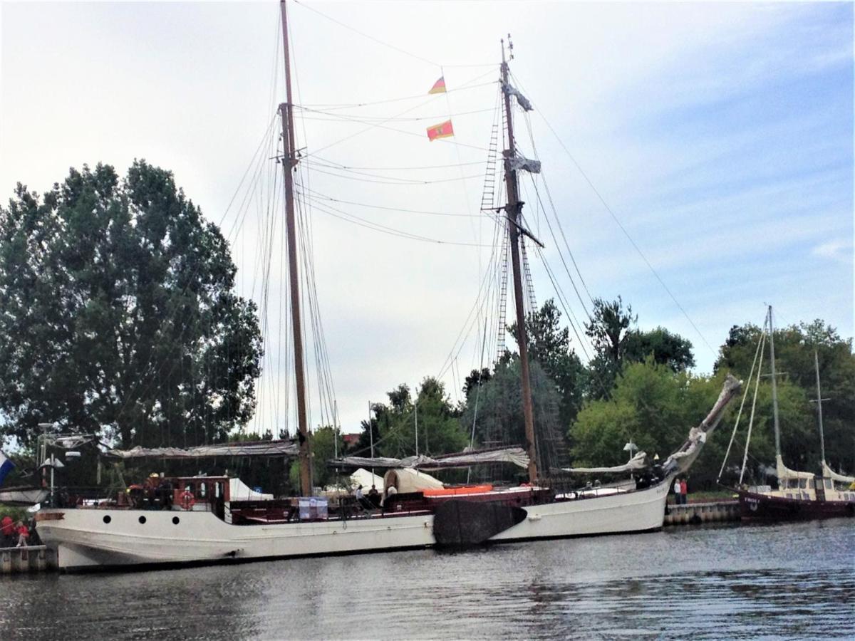 Fischerhaus Godewind 60 Qm Altwarp Экстерьер фото
